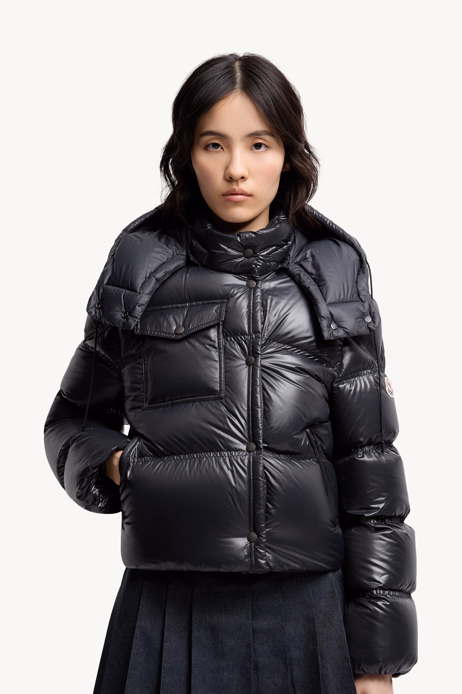 Erea Square-Quilted Hooded Short Down Jacket Women Black Moncler 7